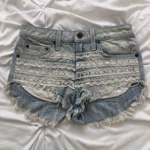 LF Stores Carmar Car Mar Shorts with Lace Size 23